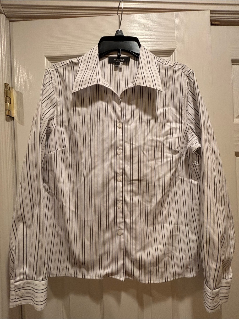 Jones Wear White Button-Front Blouse with Black Stripes